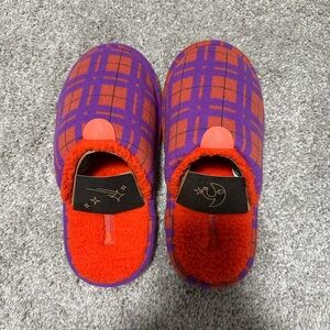 NWT Allbirds Purple and Orange Plaid Slippers Size 6.5